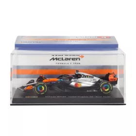   Burago - McLaren MCL39 #81 Oscar Piastri 2nd British GP (Silverstone) Formula 1 2025 - with pilot and showcase - Bburago