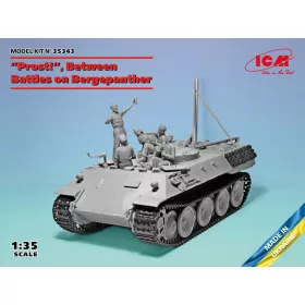   ICM - Prost Between Battles on Bergepanther(WWII German Tankmen with Bergepanther
