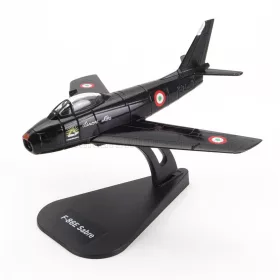   Italeri - NORTH AMERICAN F-86E SABRE MILITARY AIRPLANE 1961  BLACK