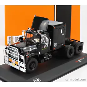   Ixo-Models - Mack R-Series Tractor Truck 3-Assi 1966 Matt Black