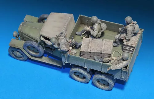 MiniArt - GAZ-AAA  Cargo Truck Mod 1941