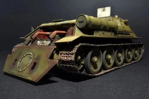 MiniArt - SU-122 (Initial Production) withFull Interior
