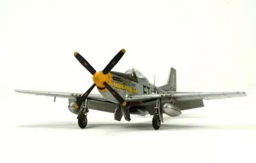 Meng Model - North American P-51D Mustang  Yellow Nose