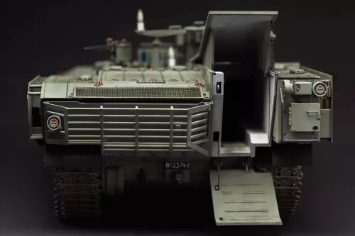 Meng Model - Israel Heavy Armoured Personnel Carrier Achzarit Late