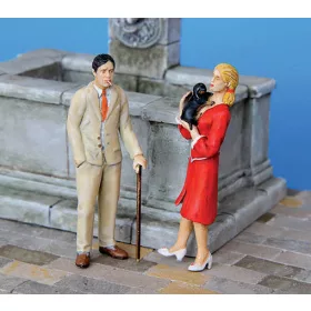 Plus Model - Treffen auf der Promenade