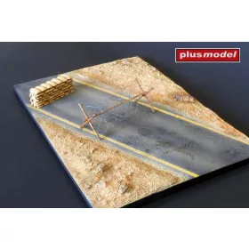 Plus model - Display base – Road in the desert