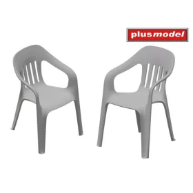 Plus model - Plastic chairs