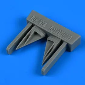   Quickboost - F-4E/F/G RF-4E Phantom II vertical tail air inlet for Revell