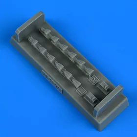   Quickboost - Macchi MC.205 correct exhaust for Italeri/hasegawa