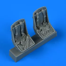 Quickboost - Z-126 Tren r seats with seatbelts
