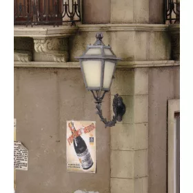 Royal Model - Lamp on wall