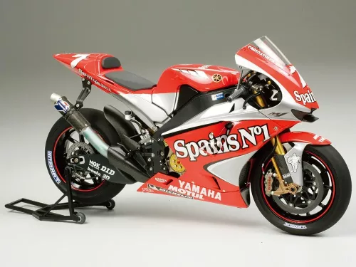Tamiya - Yamaha Yzr-M1 04 No.7/No.33