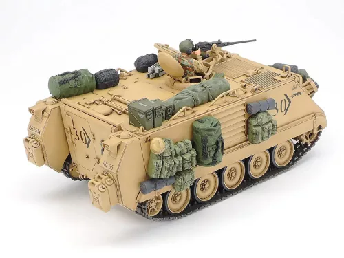 Tamiya - M113A2 Armored Person Carrier - Desert Version