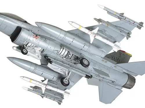 Tamiya - Lockheed Martin F-16CJ - (Block 50) Fighting Falcon