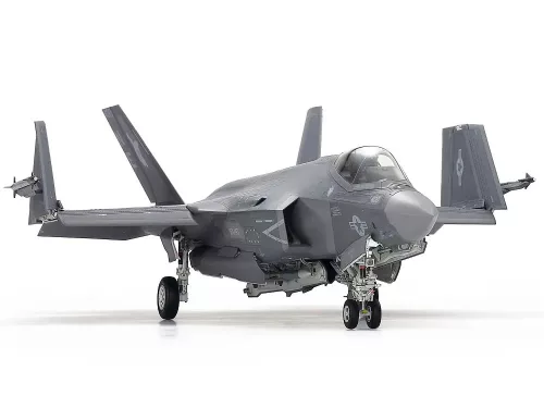 Tamiya - Lockheed Martin F-35C Lightning II - plastic model kit