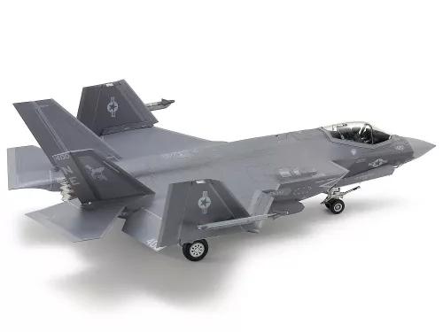 Tamiya - Lockheed Martin F-35C Lightning II - plastic model kit